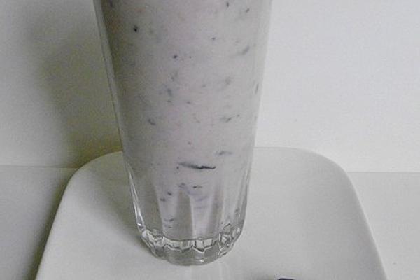 Oatmeal Smoothie with Blueberries