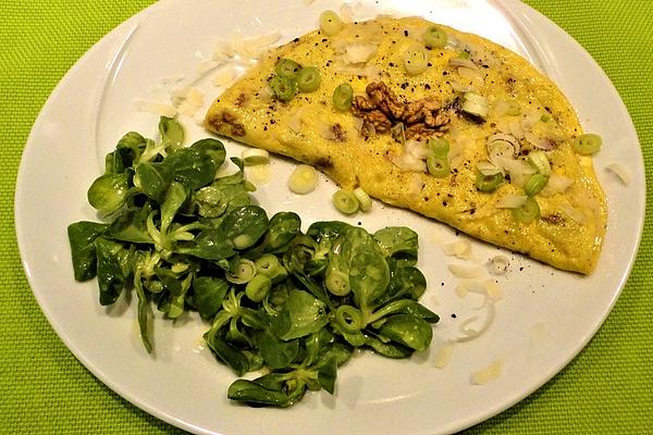 Omelette with Gorgonzola and Nuts