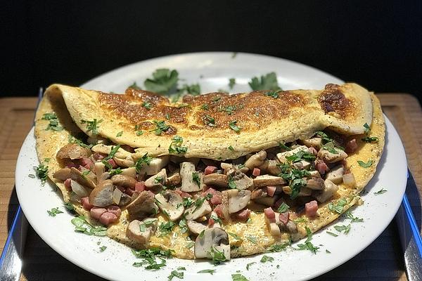 Omelette with Mushrooms and Bacon