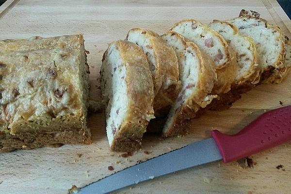 Onion Bread with Bacon and Cheese
