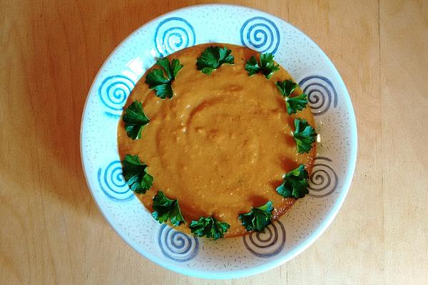 Orange and Carrot Soup with Ginger, Curry and Vanilla