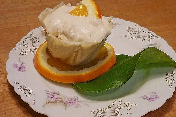 Orange – Mascarpone Cream in White Chocolate Bed