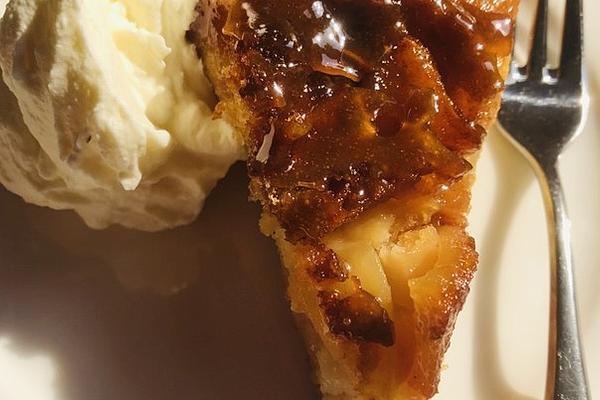 Overturned Apple Pie with Caramel