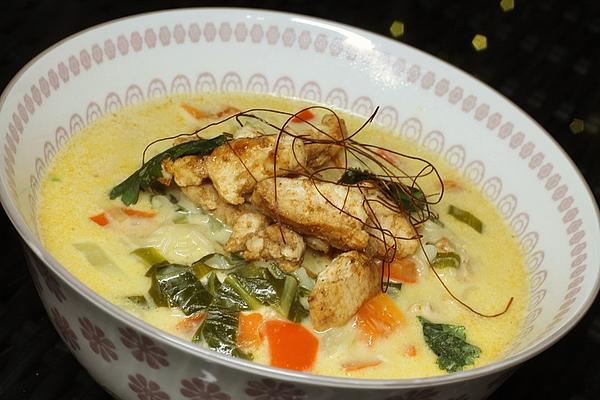 Pakchoi Coconut Soup with Chicken Strips