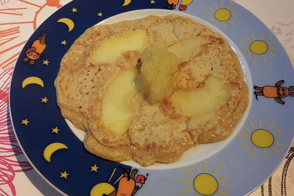 Pancakes with Apples, Honey and Cottage Cheese
