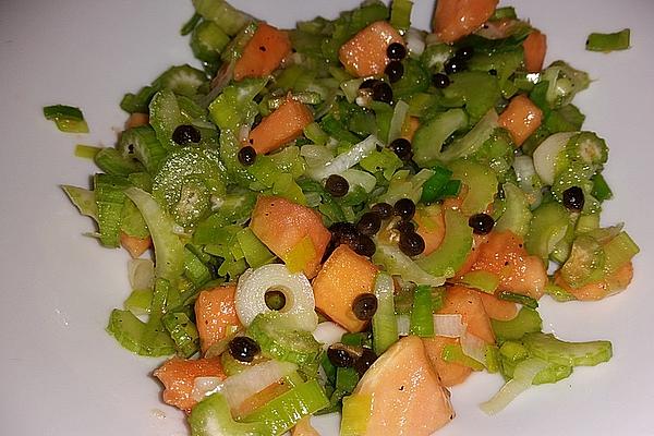 Papaya-leek-celery Salad