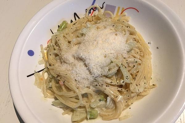 Pasta in Fennel – Cheese Sauce