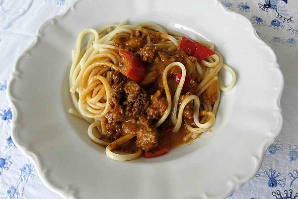 Pasta in Spicy Meat Sauce