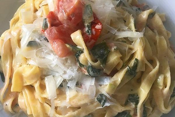 Pasta in Wild Garlic Cream Cheese Sauce