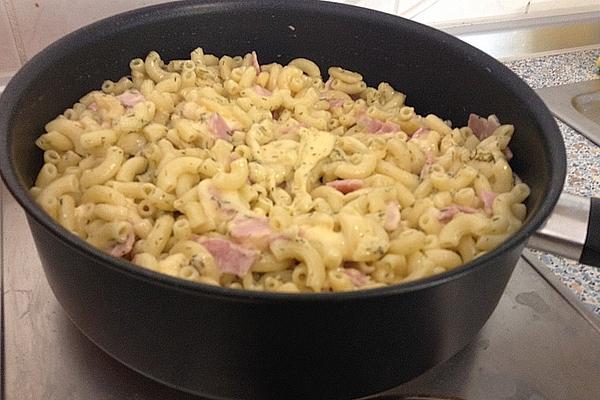 Pasta Pan with Cheese and Ham