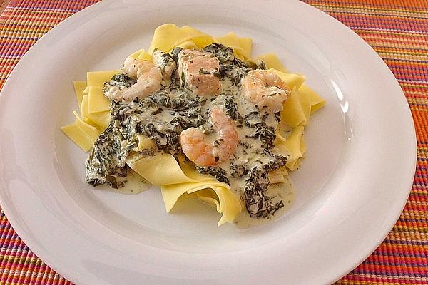 Pasta, Spinach, Salmon and Prawns in Delicious Creamy Wormwood Sauce