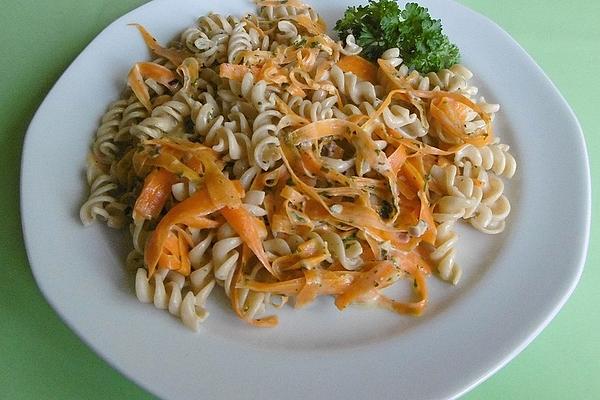 Pasta with Carrot and Cream Sauce