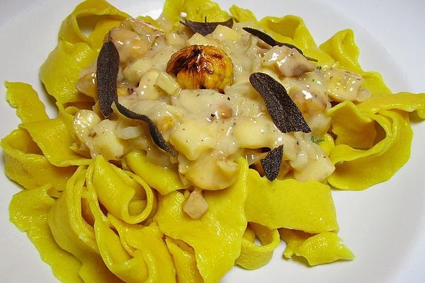 Pasta with Chestnut and Cream Sauce