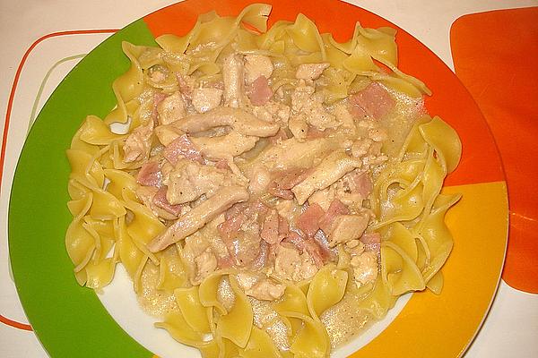 Pasta with Chicken and Ham Sauce