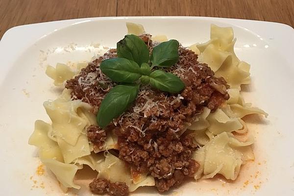 Pasta with Creamy Minced Meat Sauce