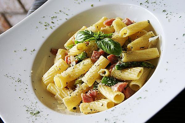 Pasta with Green Asparagus and Ham