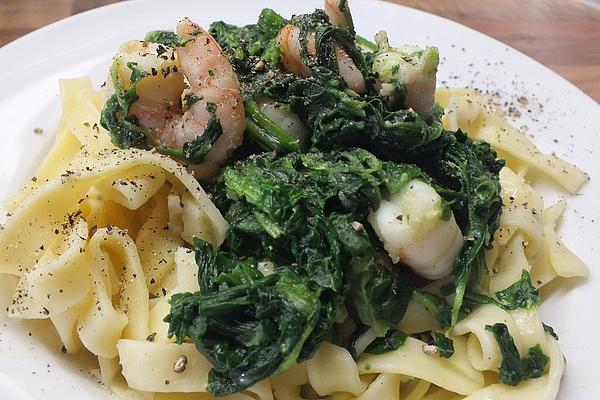 Pasta with Prawns and Spinach