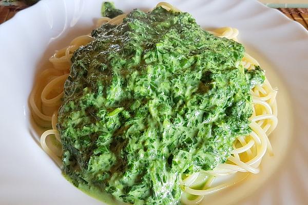 Pasta with Spinach and Cream Cheese Sauce
