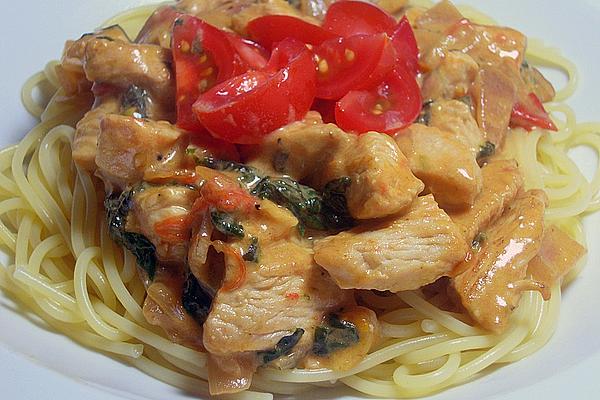 Pasta with Spinach and Turkey Sauce