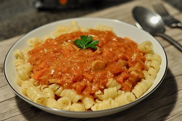Pasta with Tomato, Courgette and Carrot Sauce