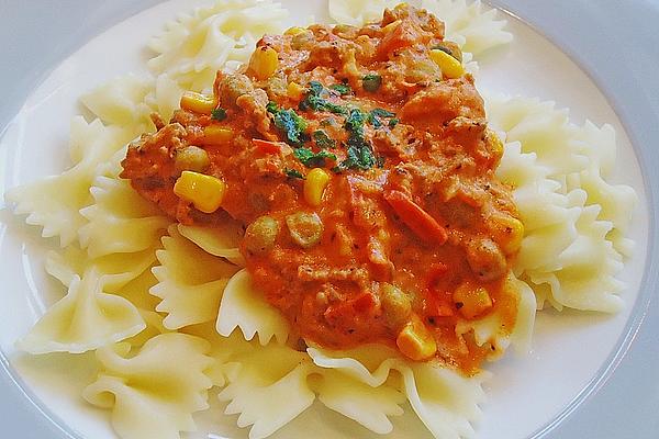 Pasta with Tomato, Minced Meat and Vegetable Sauce