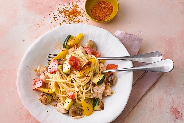 Pasta with Turkey Breast and Vegetables in Creamy Turmeric Sauce