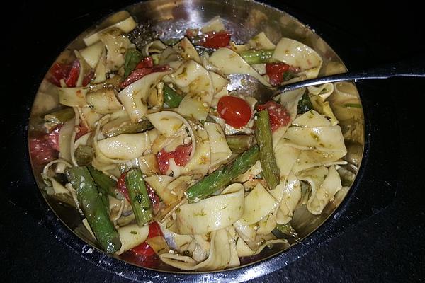 Pasta with Wild Garlic Pesto, Green Asparagus and Cocktail Tomatoes