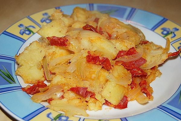 Patatas with Chorizo ​​and Salsa De Naranje