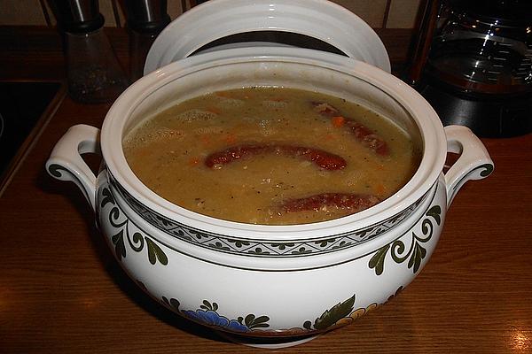 Pea Soup Great-grandmother`s Style