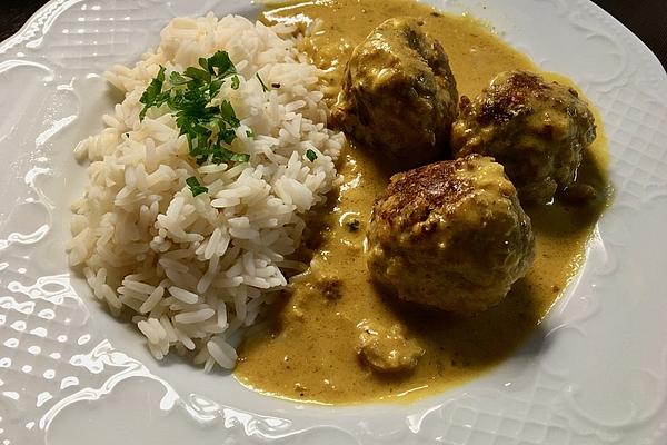 Peanut Mince Balls in Curry Sauce