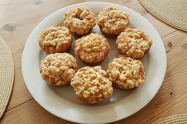 Pear and Cinnamon Muffins with Sprinkles