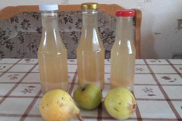 Pear Juice with Apple and Cinnamon