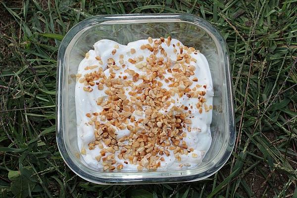 Pear Muesli with Quark, Oat Flakes and Almonds