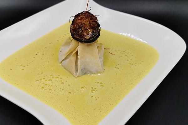 Pear Sachets on Cheese and Zucchini Foam Soup