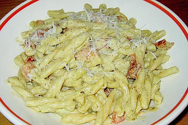 Penne in Pesto Cream Sauce