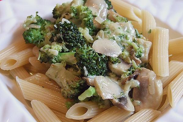 Penne with Broccoli and Mushrooms