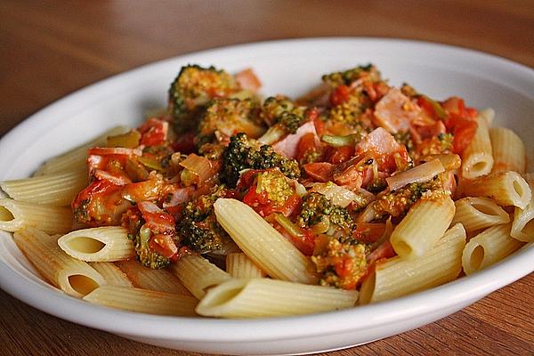 Penne with Broccoli in Tomato-cream Sauce