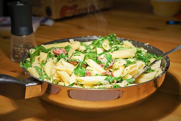 Penne with Chorizo ​​and Rocket