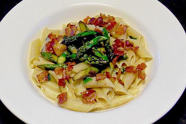 Penne with Green Asparagus and Wild Garlic Sauce