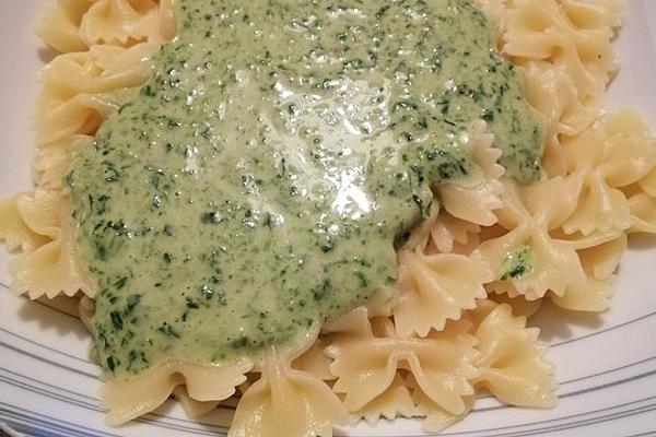 Penne with Spinach Cheese Sauce