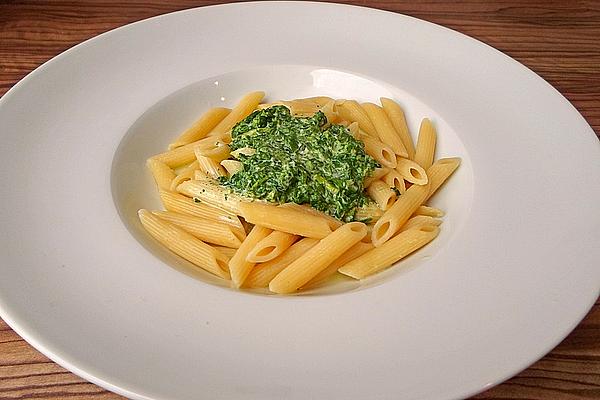 Penne with Spinach Gorgonzola Sauce