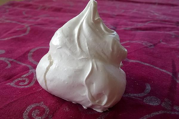 Perfect Meringue or Meringue Like At Bakery