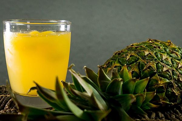 Pineapple Iced Tea with Green Tea