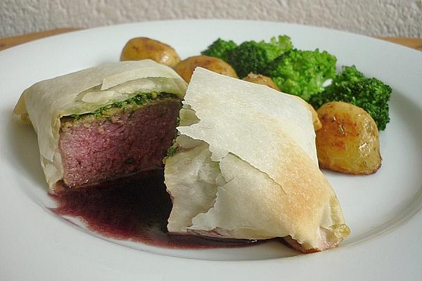 Pink Pesto Lamb in Strudel Batter with Port Wine Jus, Rosemary Potatoes and Broccoli