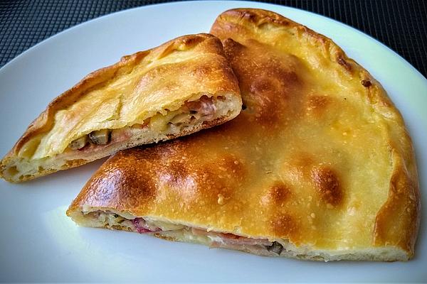 Pizza Calzone with Quark and Oil Batter