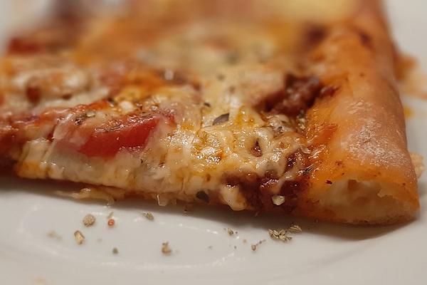 Pizza with Cheese Crust