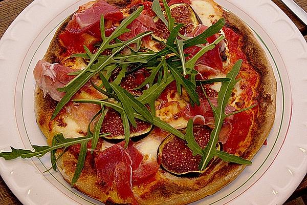 Pizza with Figs and Ham