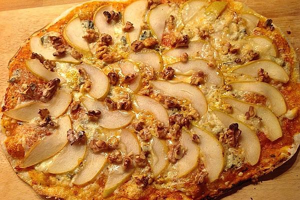 Pizza with Pears, Gorgonzola and Honey