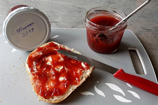 Plum Jam with Cinnamon