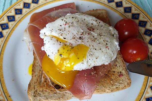 Poached Egg on Toast with Serrano Ham
